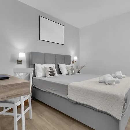 Mediterranean Living 2 Apartment *