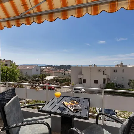 Apartment Mediterranean Living 2 *