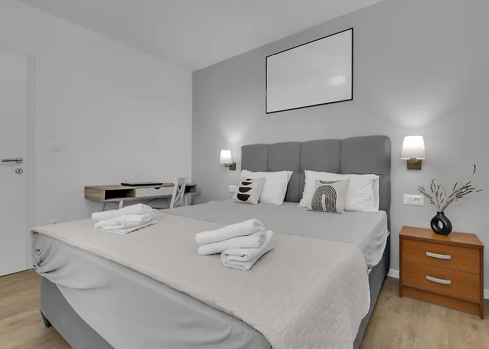 Mediterranean Living 2 Makarská